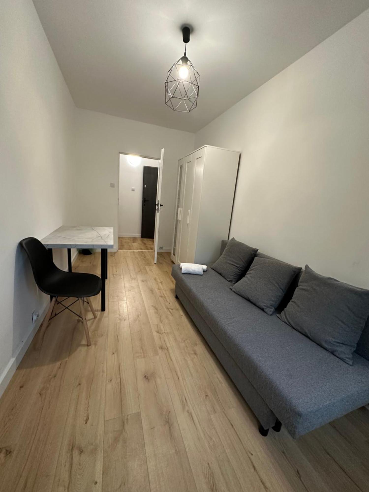 Rooms4less Guest house