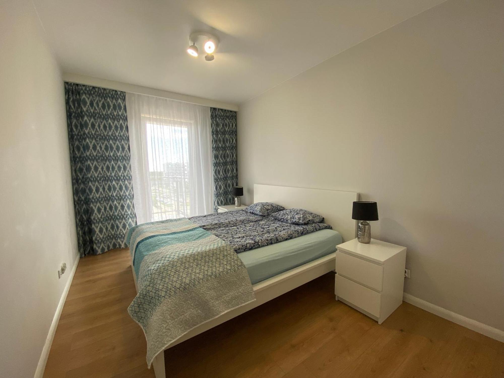Huoneisto Ann Apartament Sea View *
