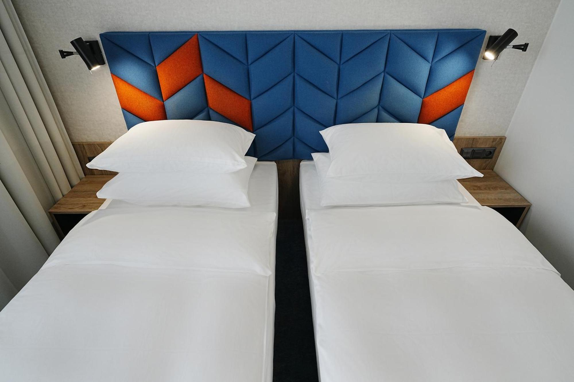 Faros Airport Hotell 3*