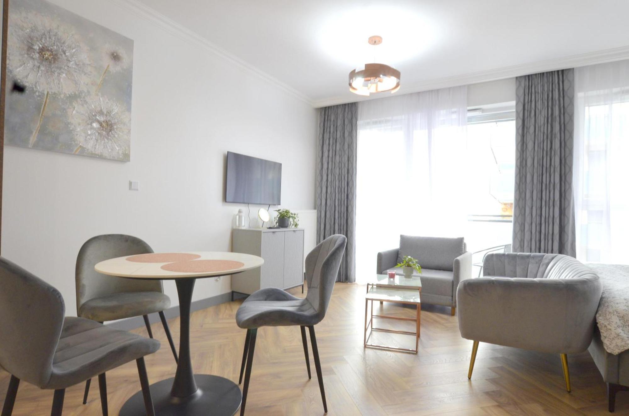 Apartment Private Parking, Secure Building - Old Town & Main Station Gdansk