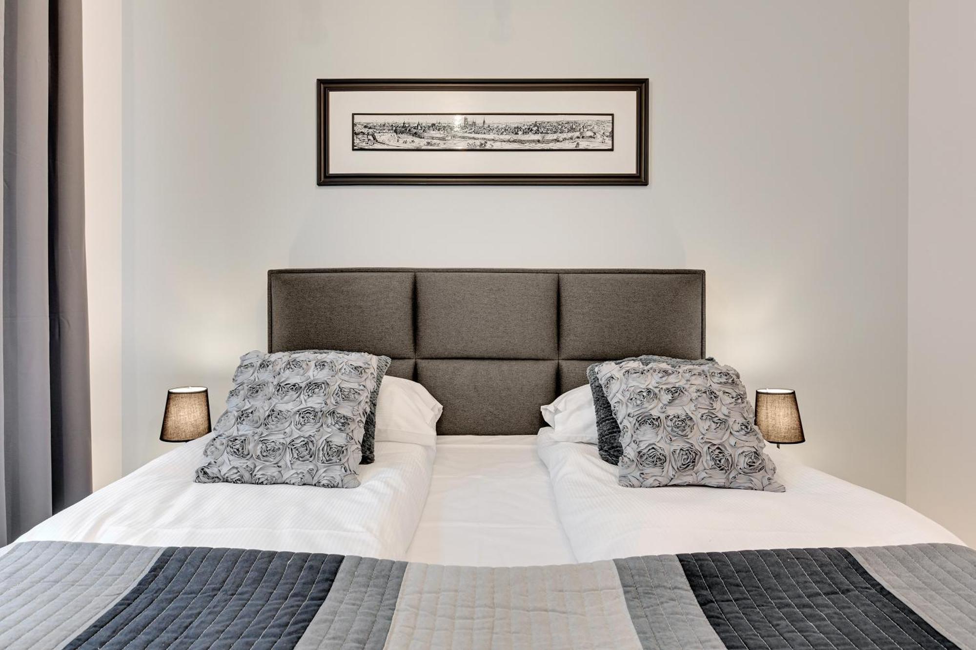 Apartmate- Heart Of Oldtown Apartment- Sauna & Security Apartament *