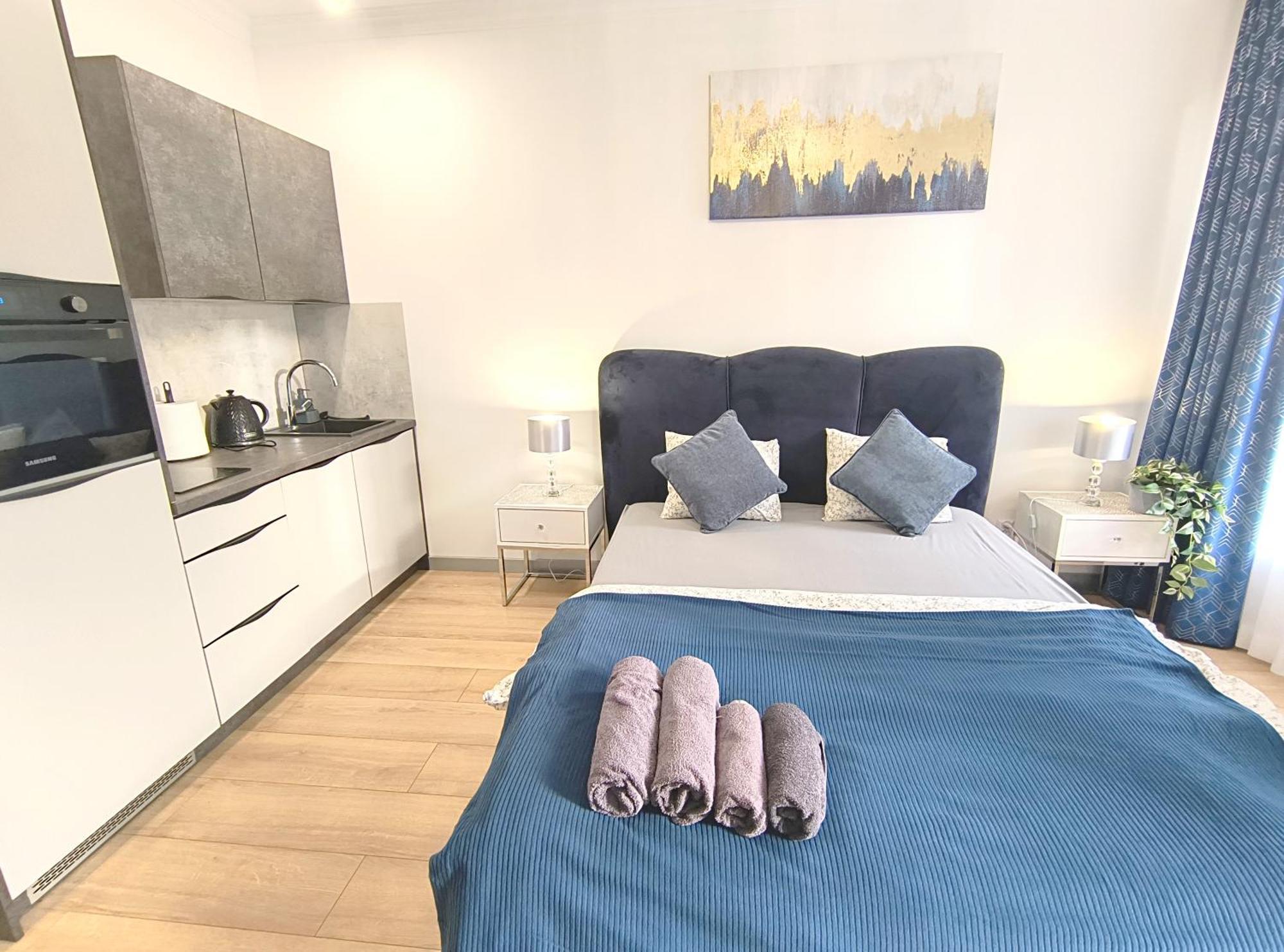 Apartment Private Parking, Secure Building - Old Town & Main Station Gdansk