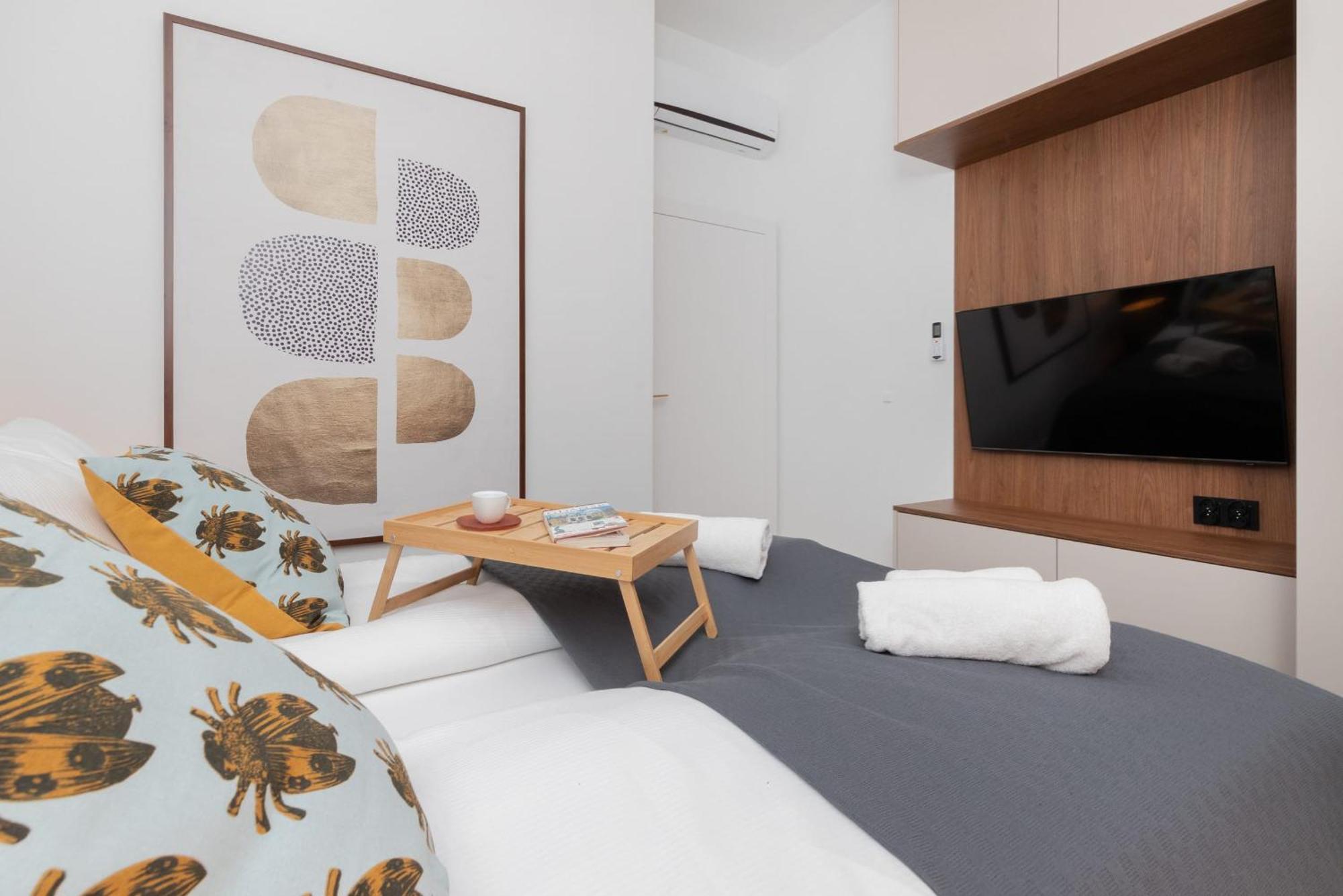 The Motlavian By Renters Prestige Apartment