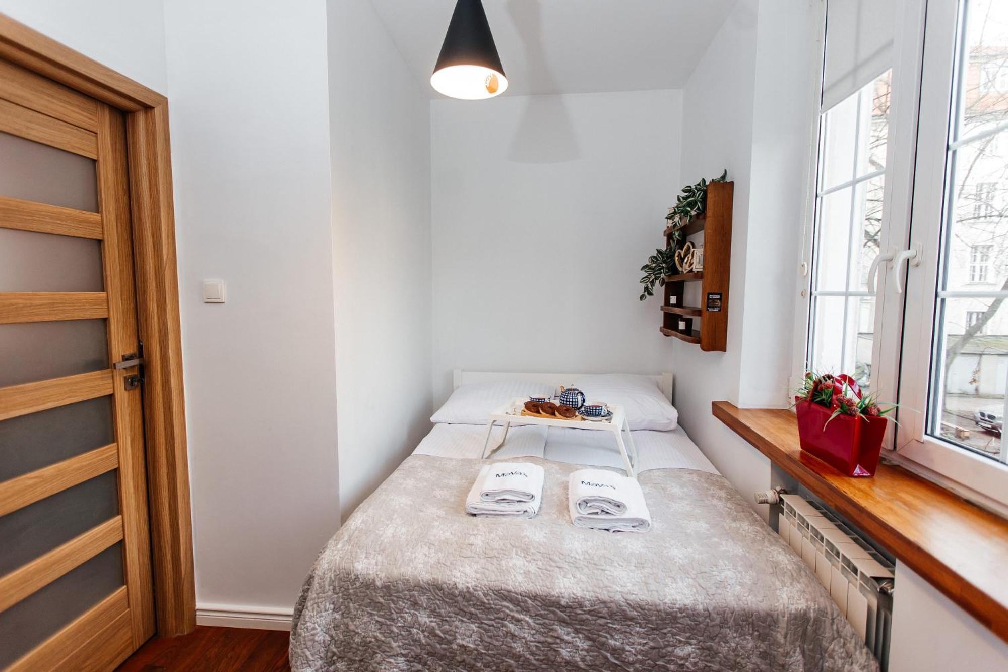 Maya's Flats & 21 - Dluga St, Old Town Apartament *