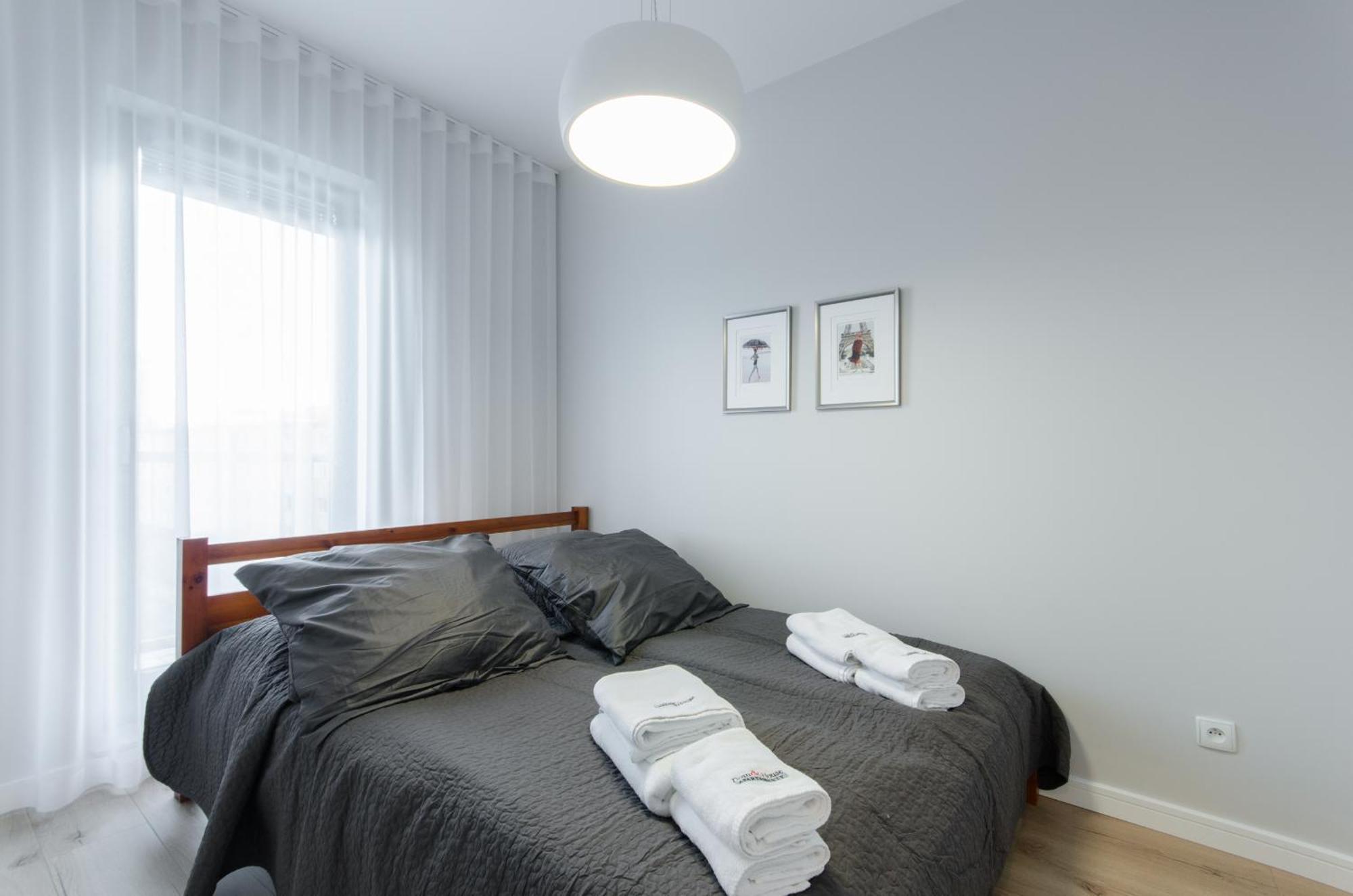 Apartment Modern Dom & House In With Pool And Gym *