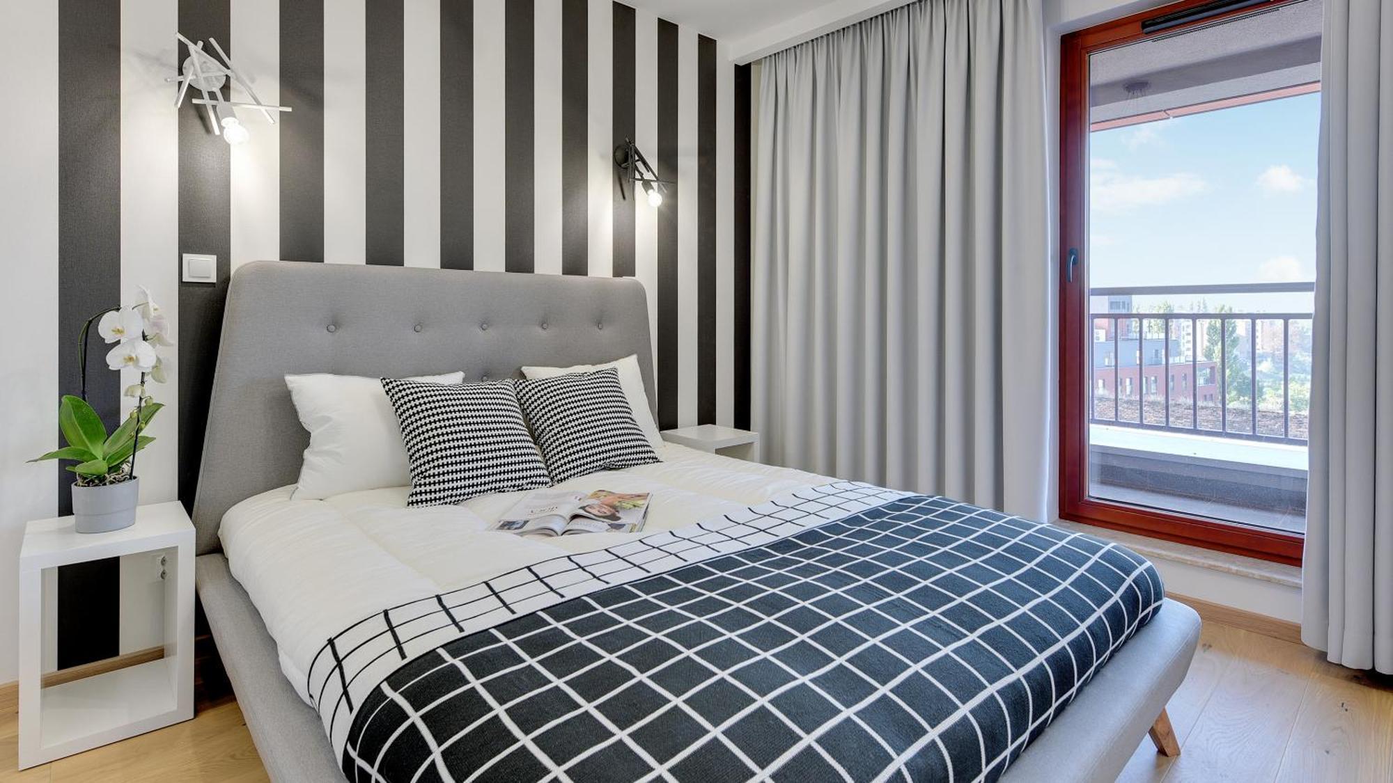 Elegant And Comfortable In Dom & House