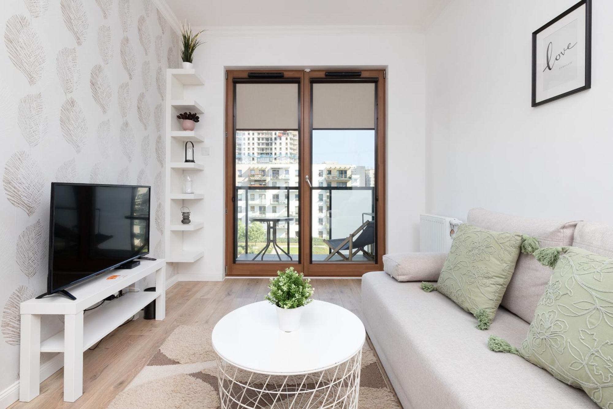 Apartment Starowiejska With Balcony Next To Arena Stadium By Renters