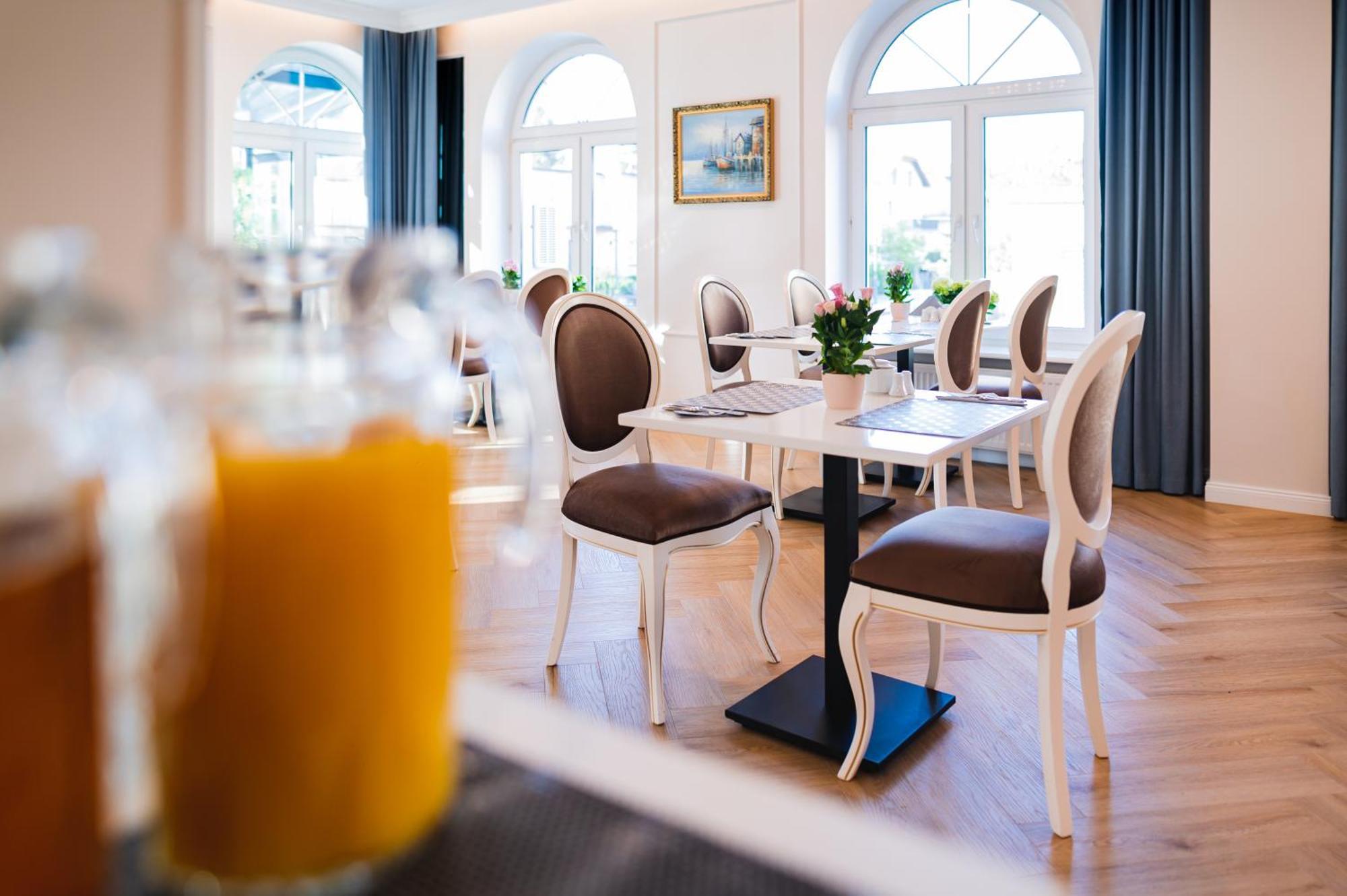 Moris Boutique Hotell 2*