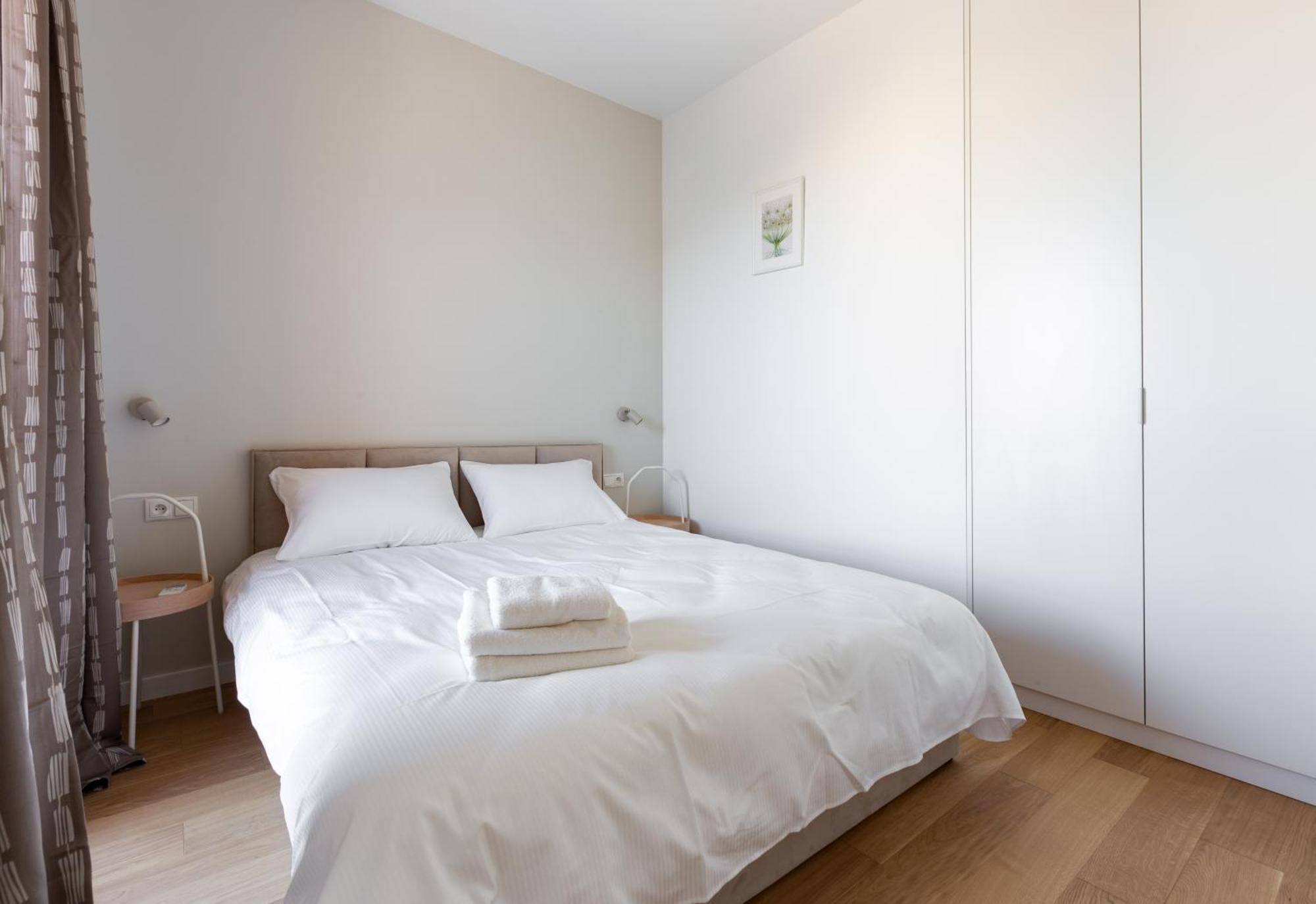 Apartment Stocznia Bright & Serene Riverside