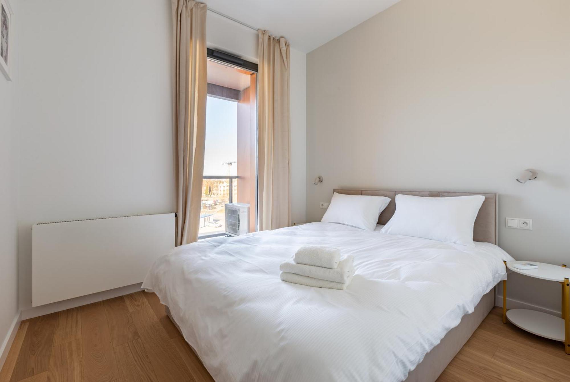 Apartment Stocznia Bright & Serene Riverside *