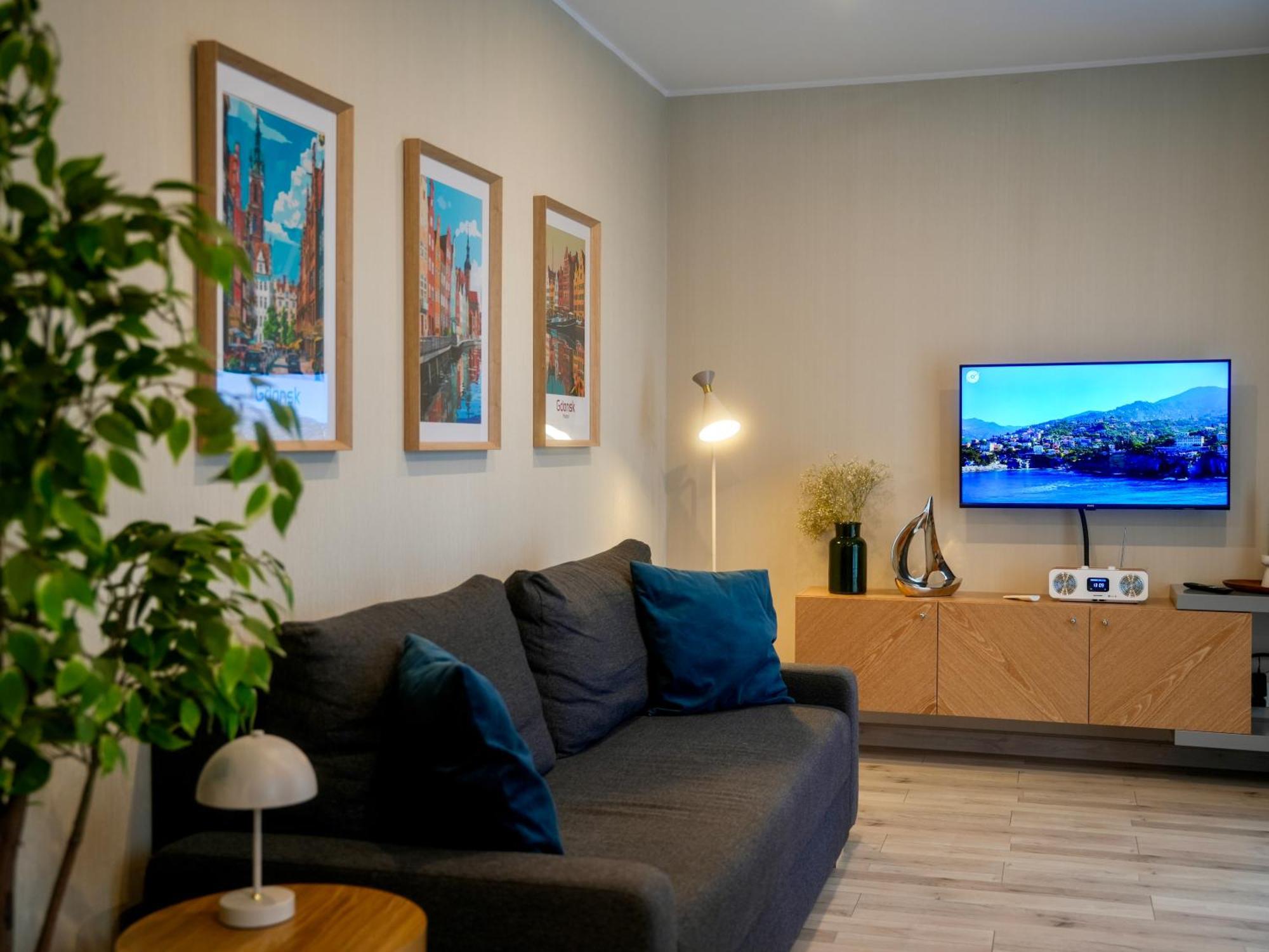 B12 By Marina - Old Town Aparthotel