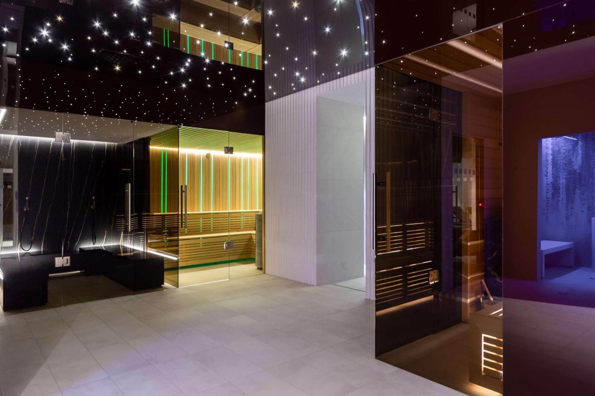 Hotell Radisson & Suites,