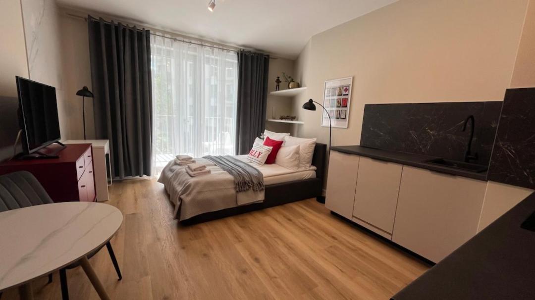 Apartment Zurawie - Food Hall & Stocznia By Downtown *