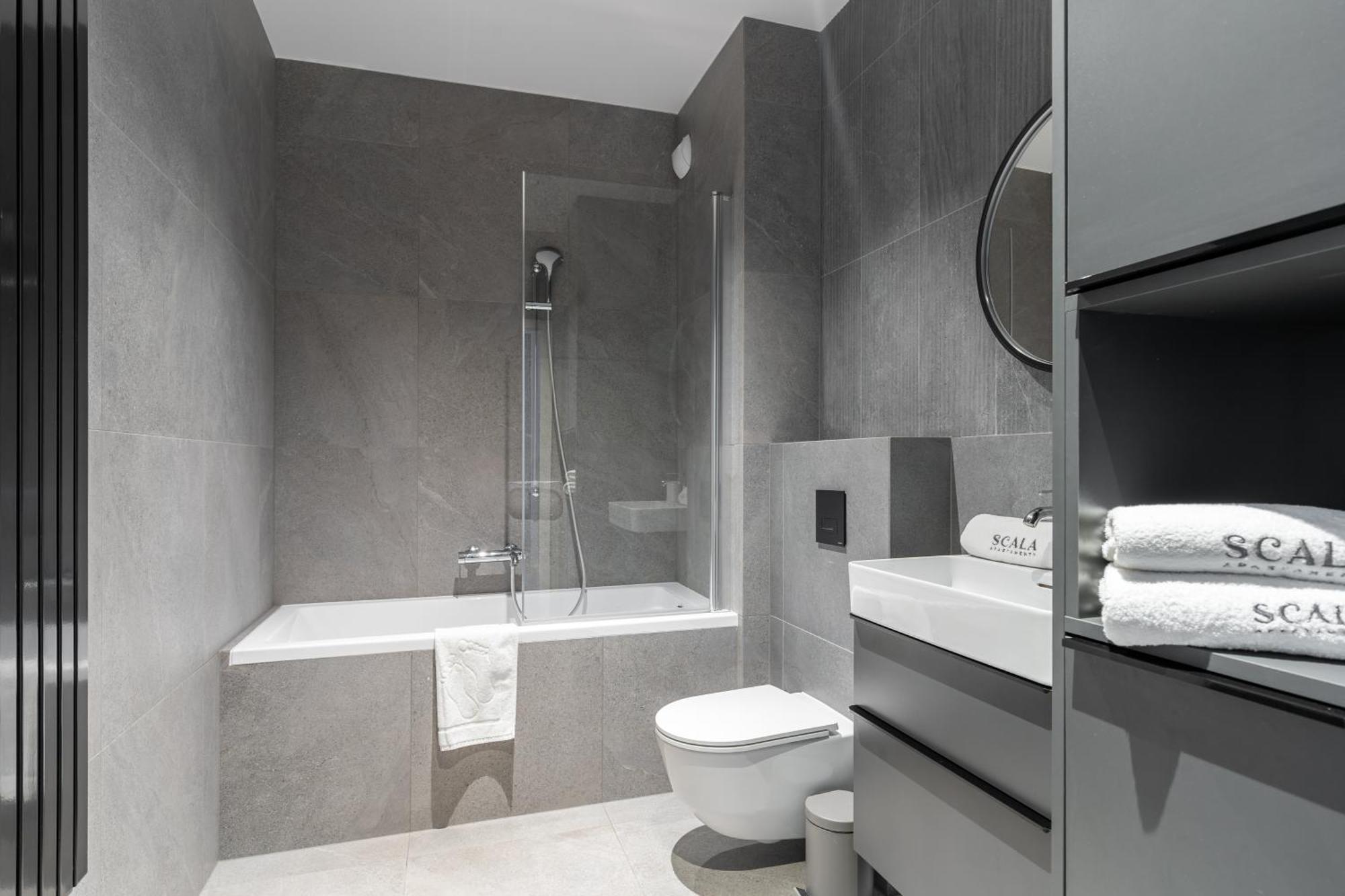 Lion - Scala Center Apartments&parking Iib *