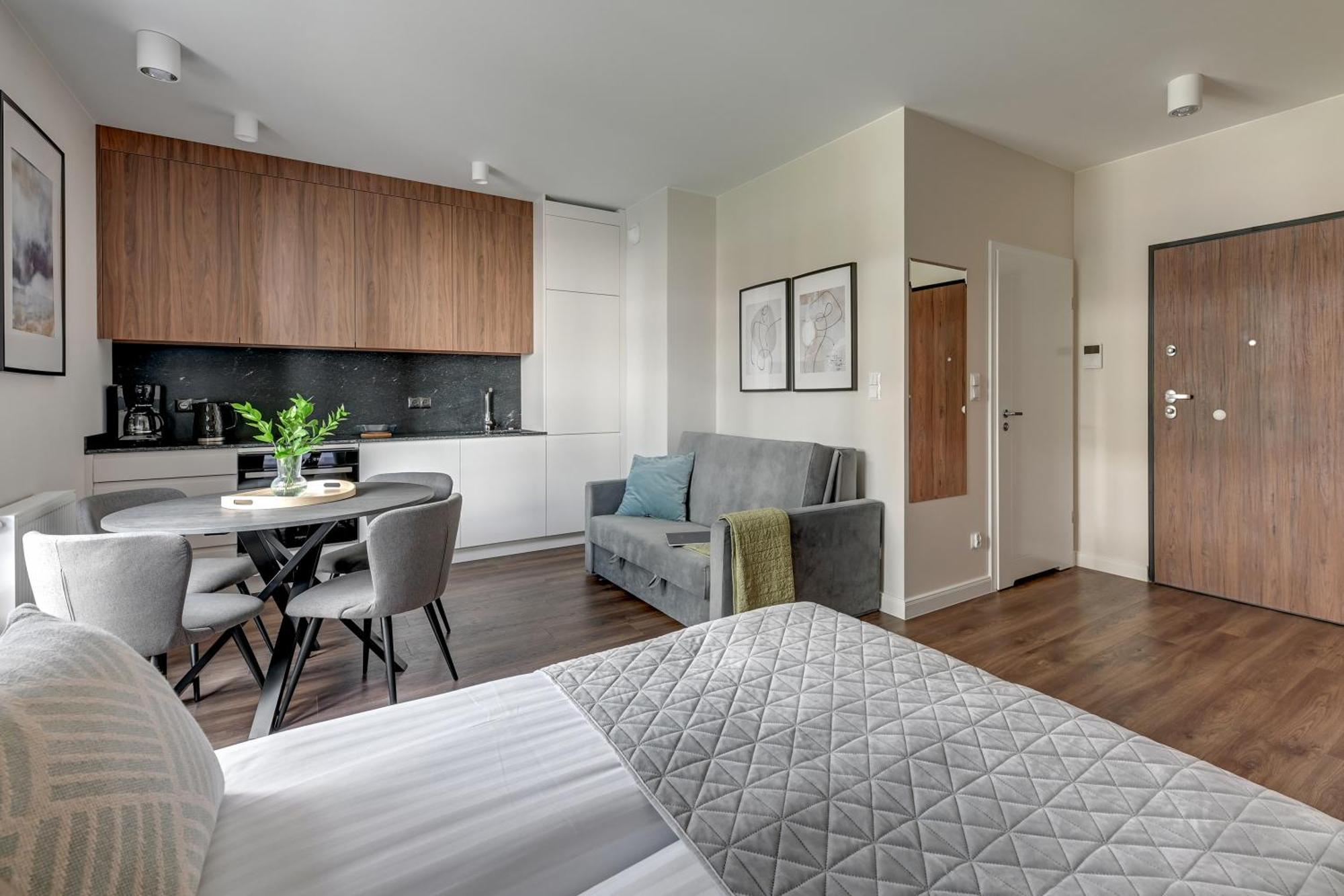 Scala Center & By Lion Apartment