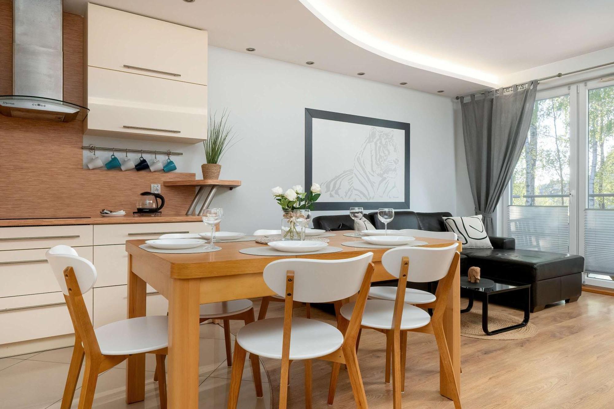 Spacious Two-bedroom With 2 Parking Spaces By Renters