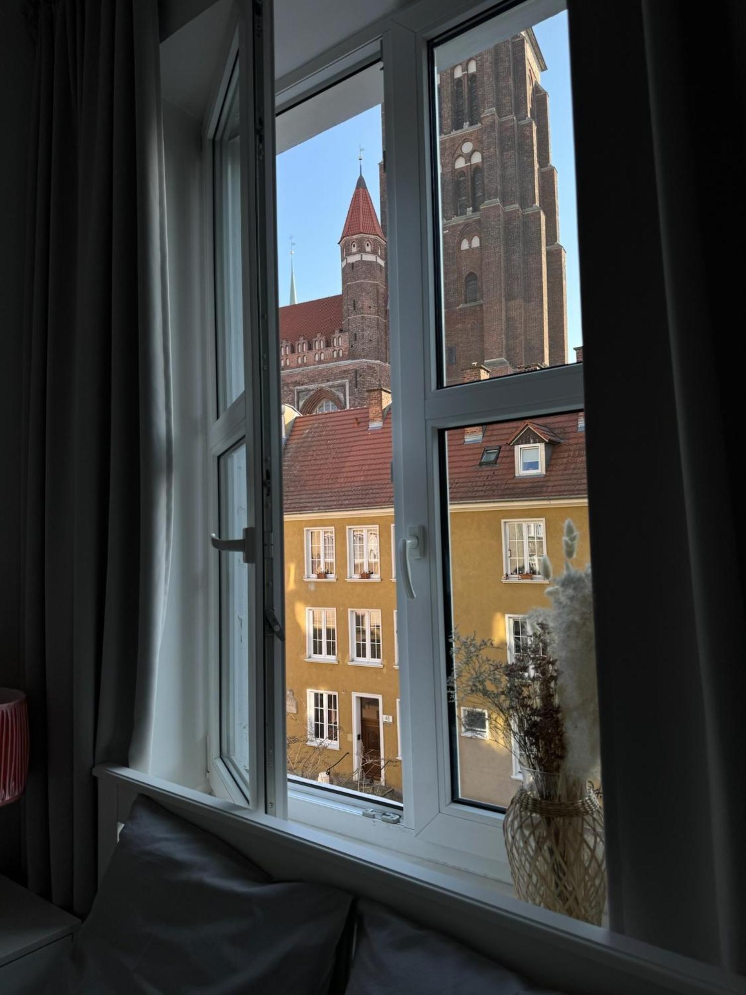 Just Cozy Old Town Apartment