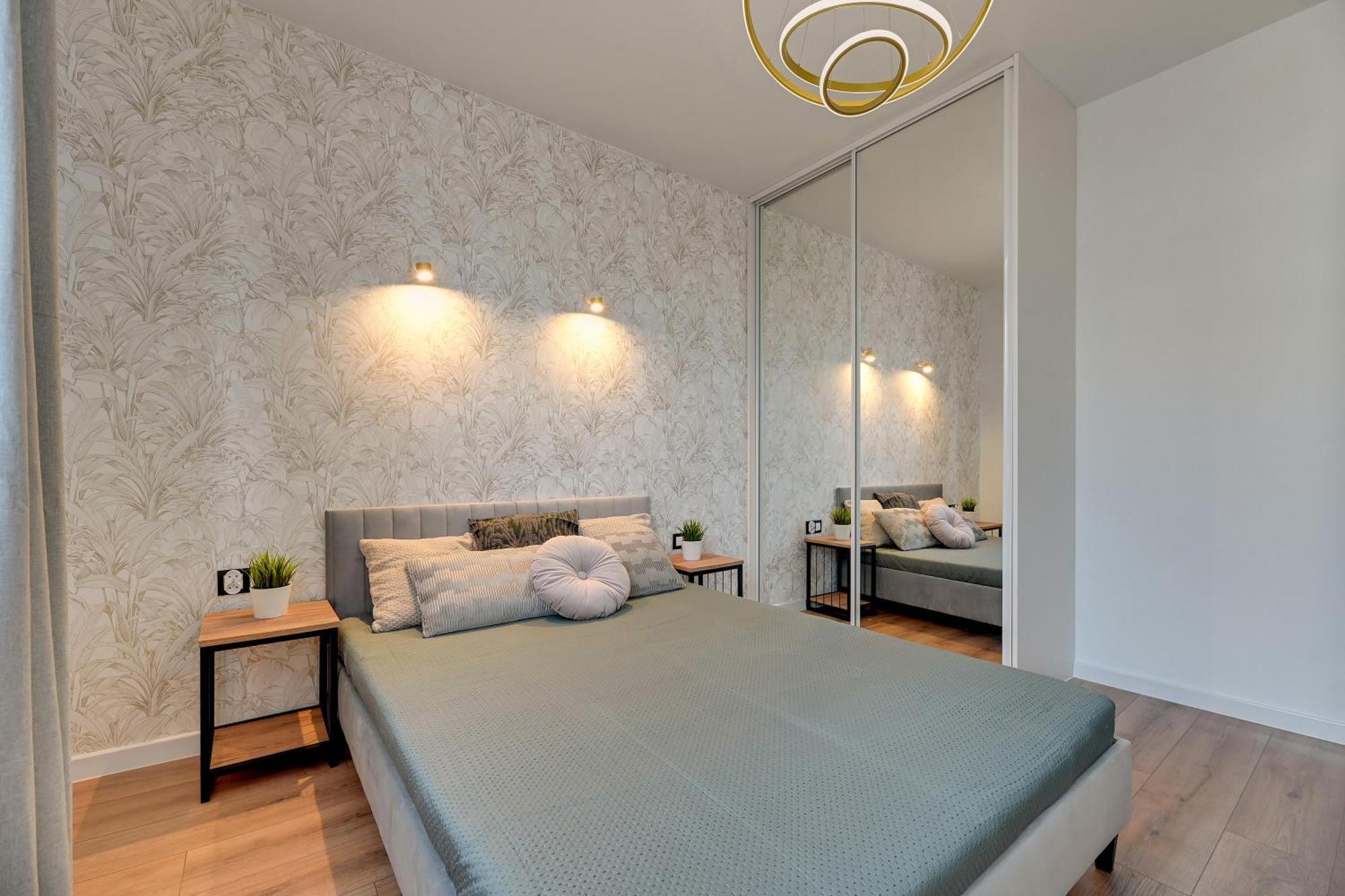 Huoneisto Idealapartments Sunrise