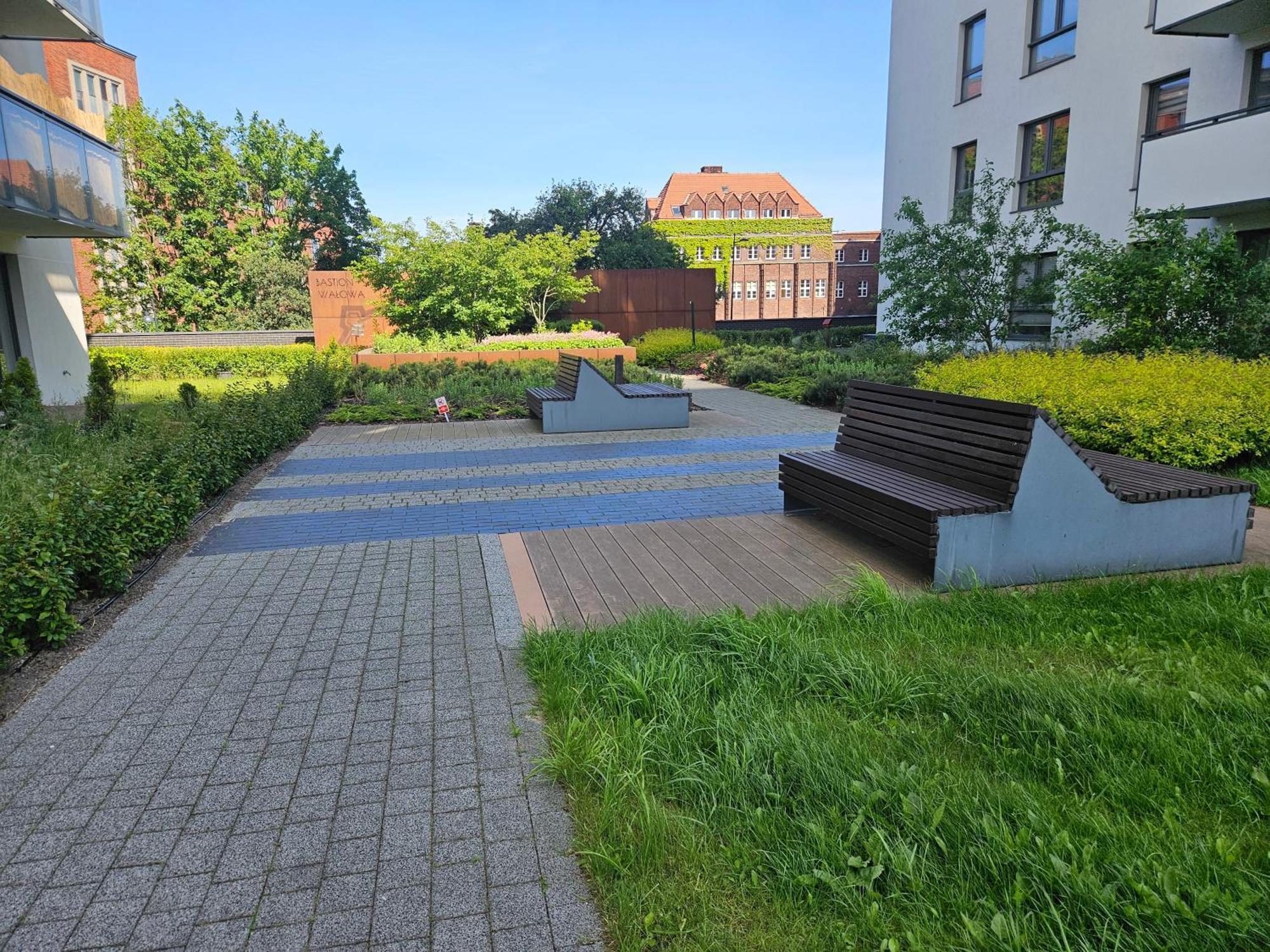 Bastion Walowa 25 D Parking Gdansk