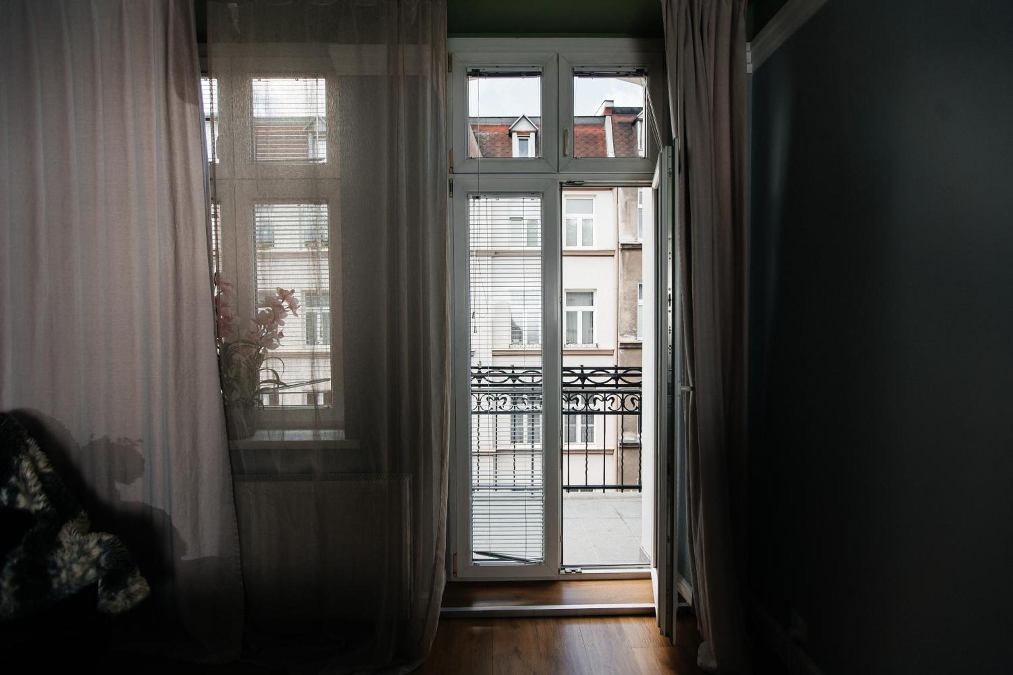 Maya's Flats & 69 - 3 In Gdansk