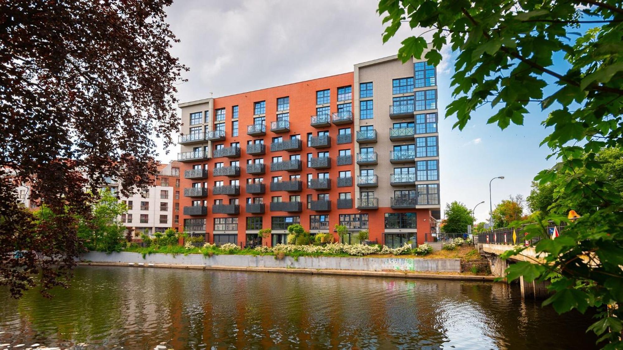 Flatbook - Riverside Loft With Parking * Gdańsk