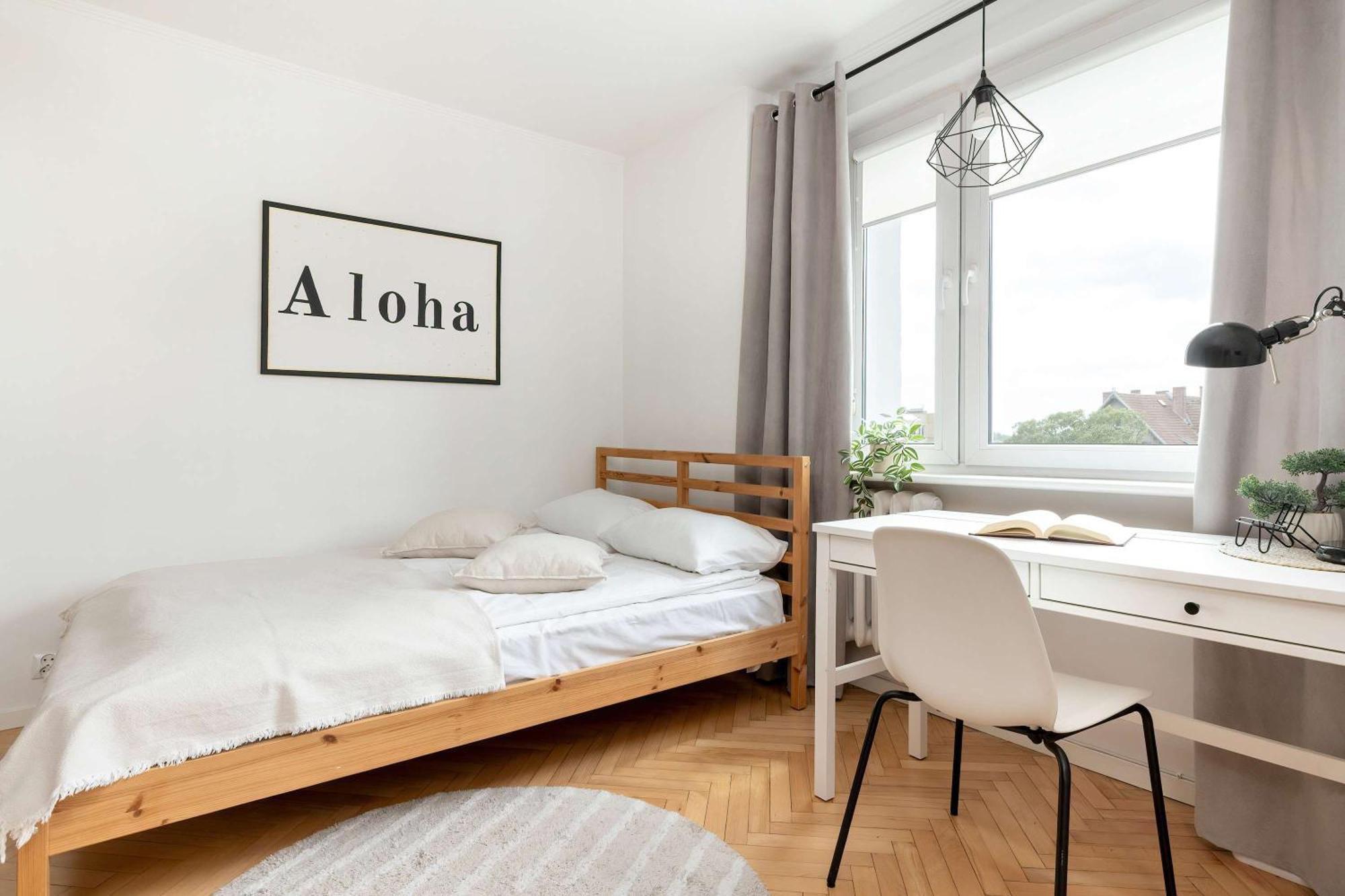 Bright With Desk Ideal For Remote Work By Renters Leilighet