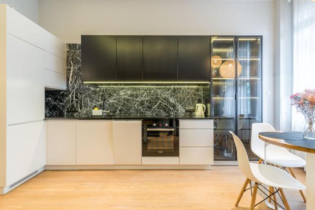 Przy Placu Zebran Ludowych Apartment