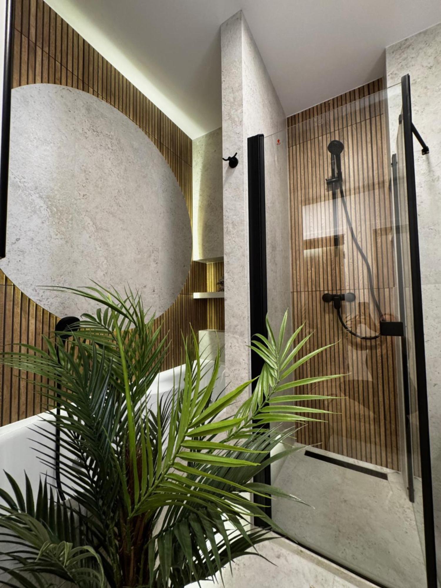 Family & Business Sauna Apartments Baltic Horizon Premium Spa - 3 Bedroom With Private Sauna, Jacuzzi, Rooftop Gym & Panoramic Terrace, Balcony, Underground Garage Gdansk