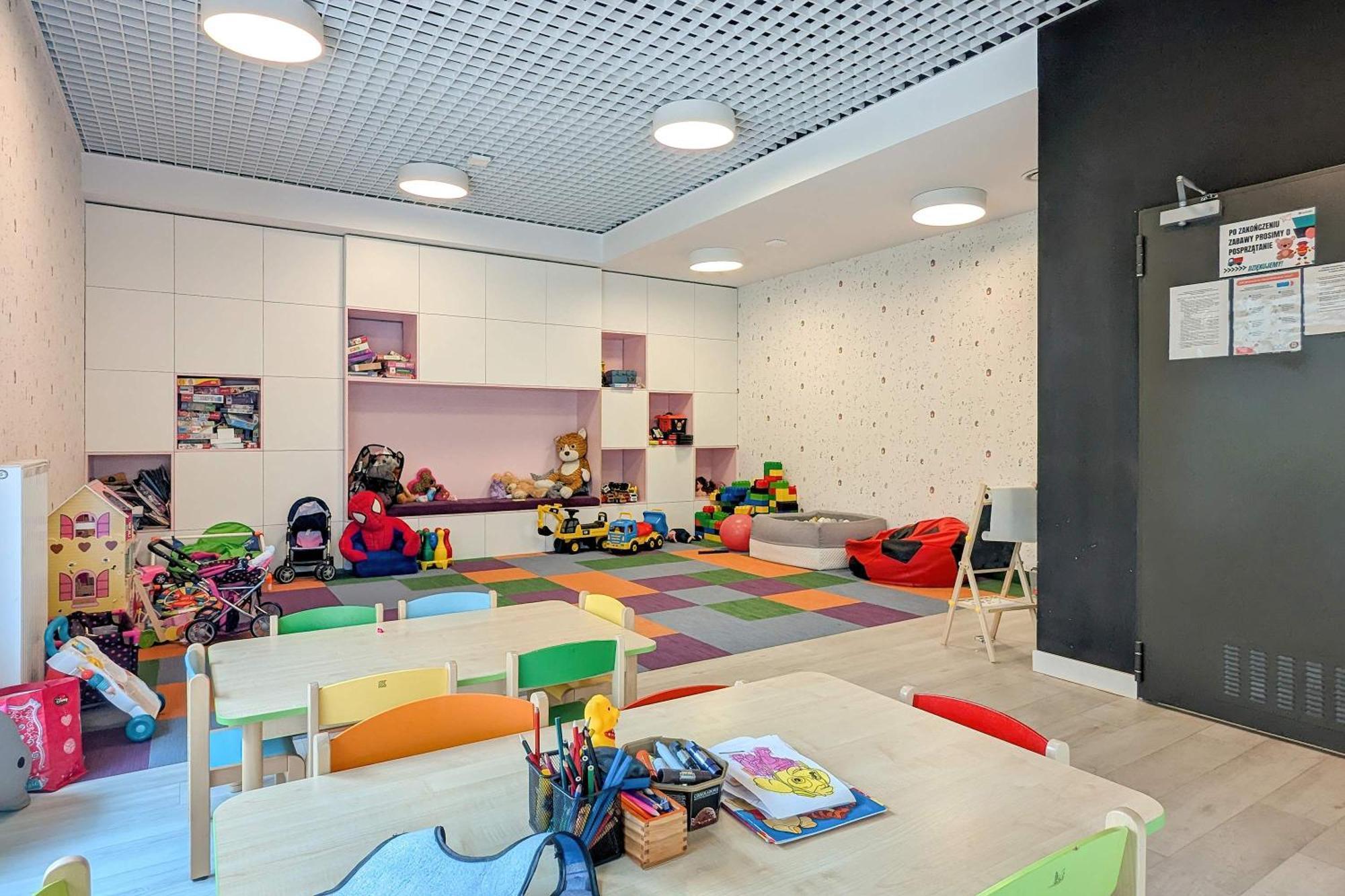 Apartment Modern With Parking & Balcony By Renters