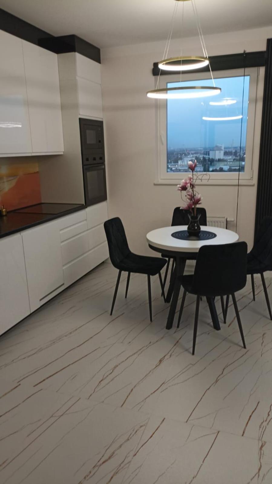De Lux 18 Pietro Parking * Gdansk