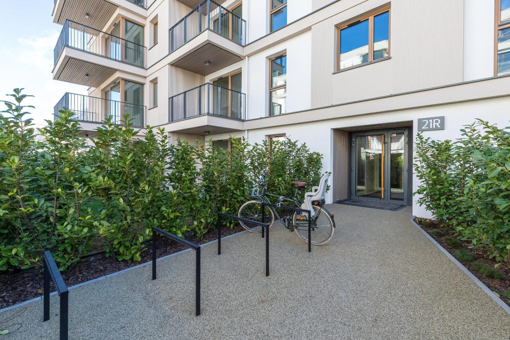 Gdanska Modern Apartment With Patio, Parking & Gym By Noclegi Renters Leilighet *