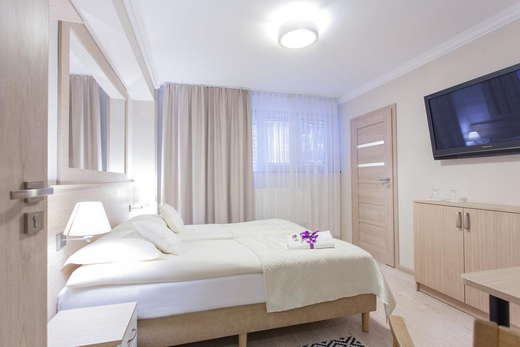 Anna - - Free Parking 2* Gdansk