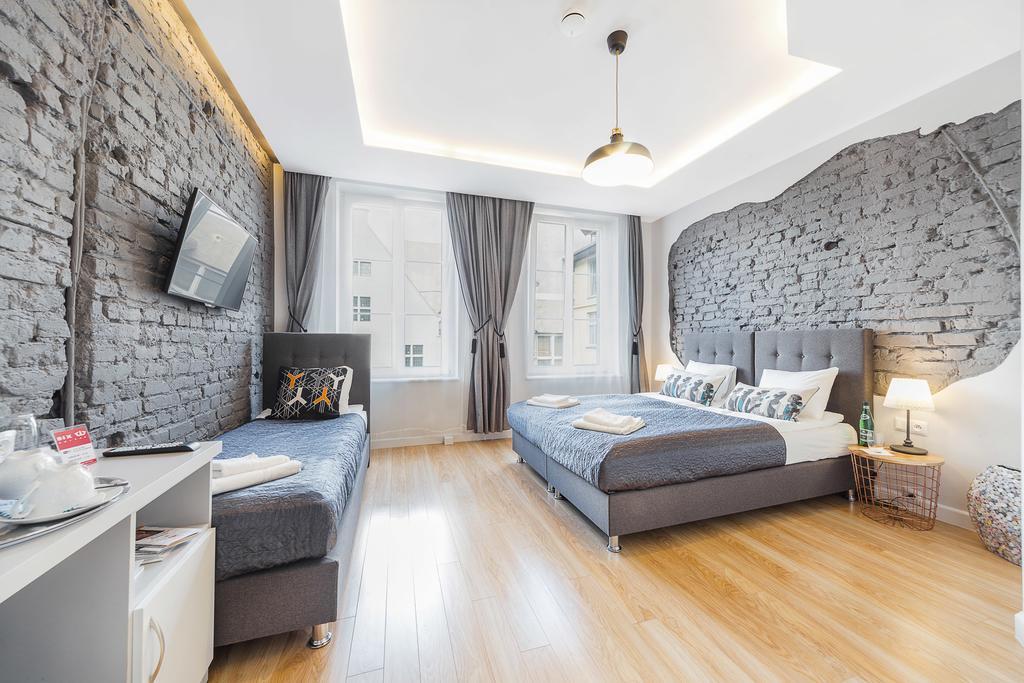 Aparthotel Six