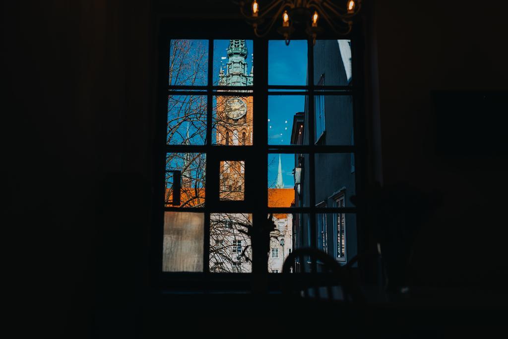 Elite - Old Town