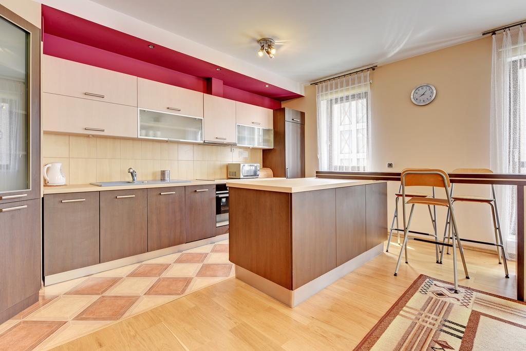 Flatinfo Szafarnia Prime Location Apartment