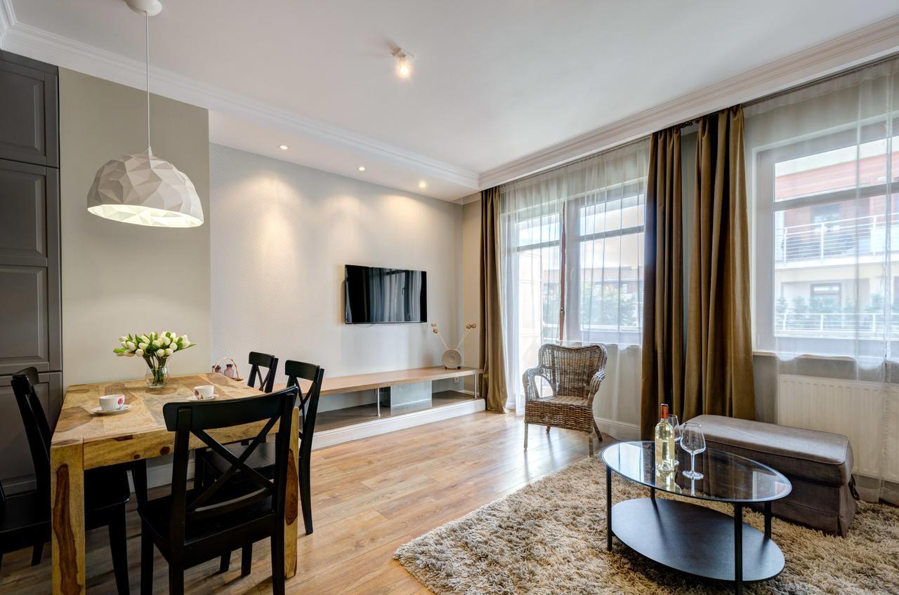 Dom & House - Neptun Park Premium Căn hộ *