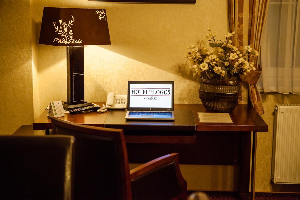 Hotel Logos