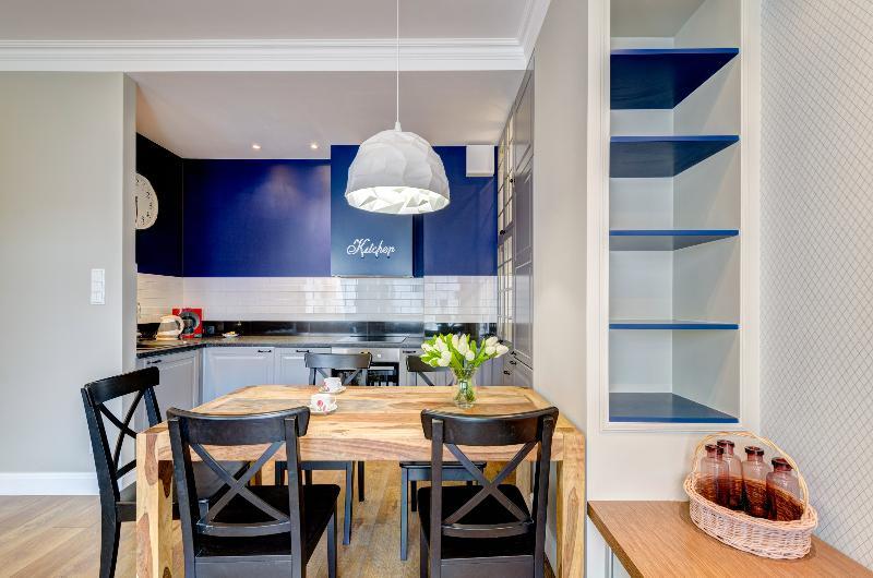 Dom & House - Neptun Park Premium Căn hộ *