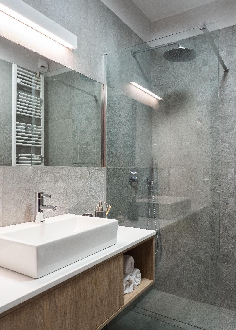 City Center By Apartmore 4*