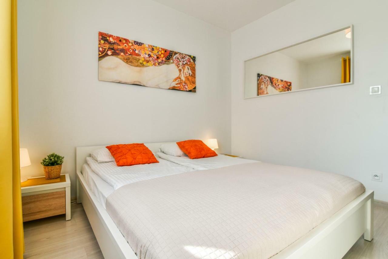 Apartment Ltc Malczewskiego Centrum *