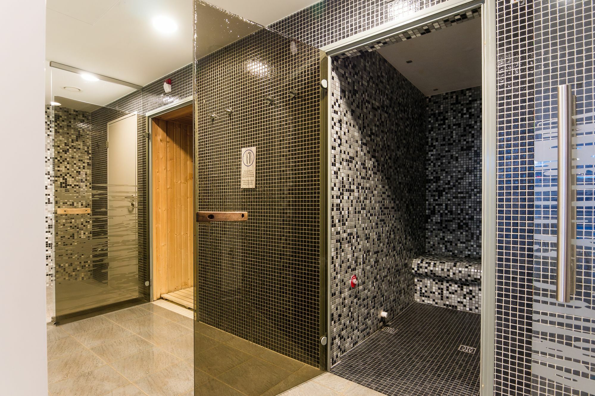 Exclusive Aparthotel 4*
