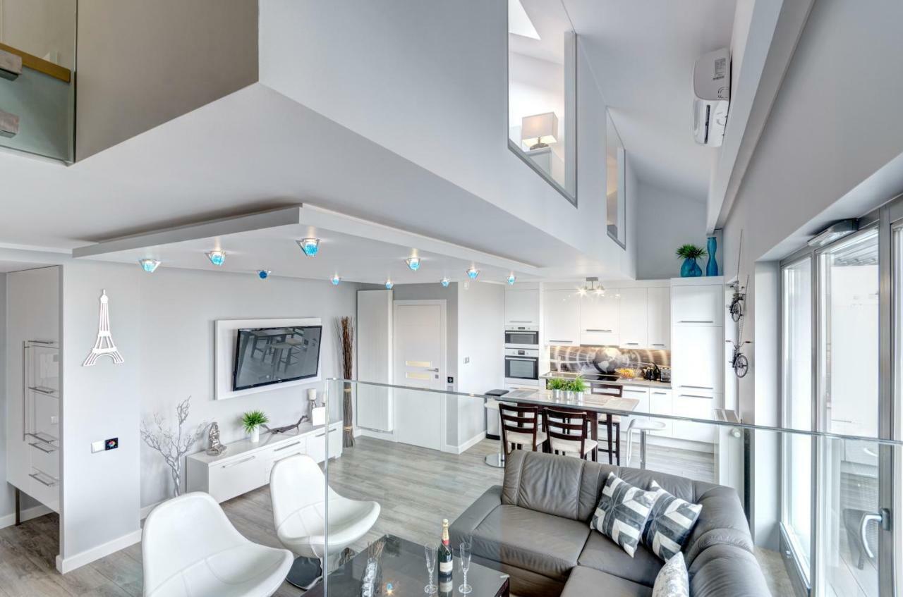 Waterlane By Vivendi