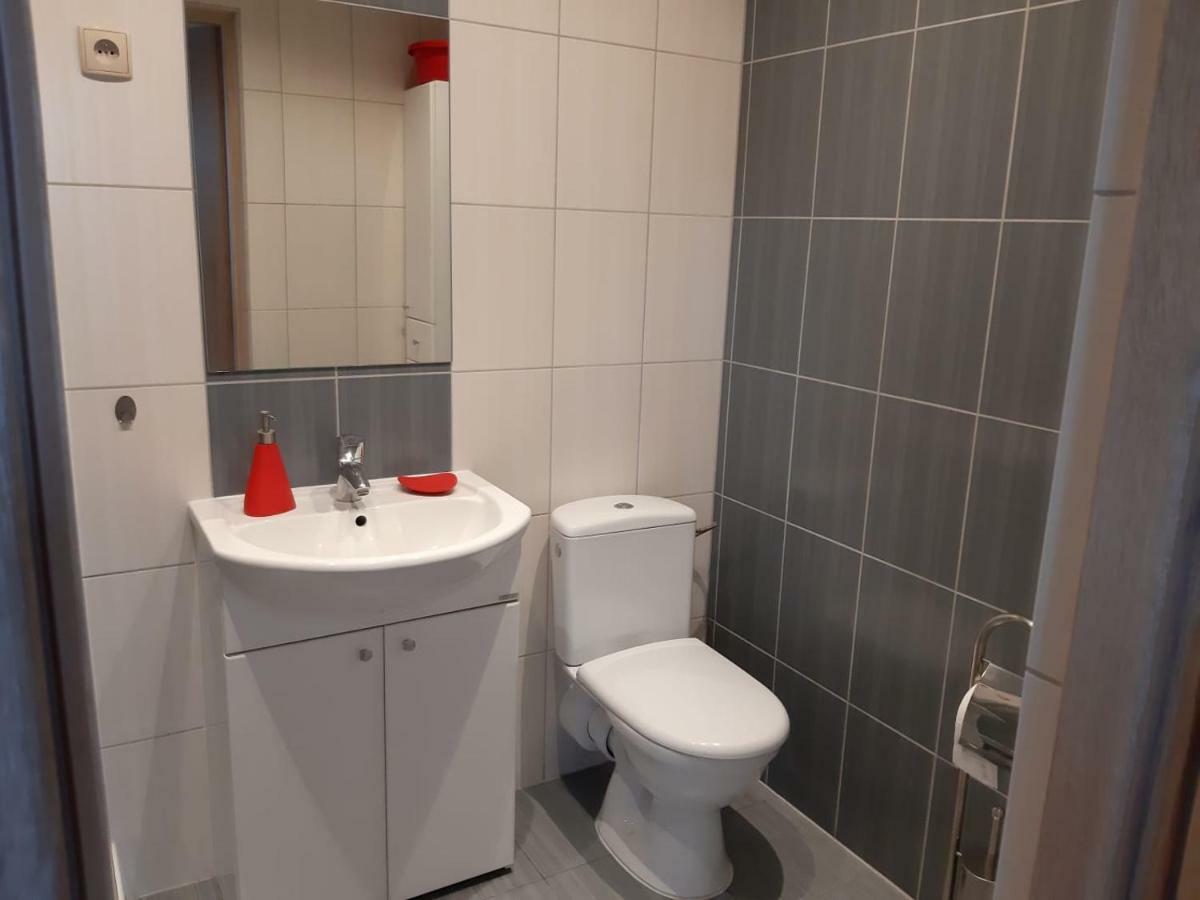 U Basi Apartment