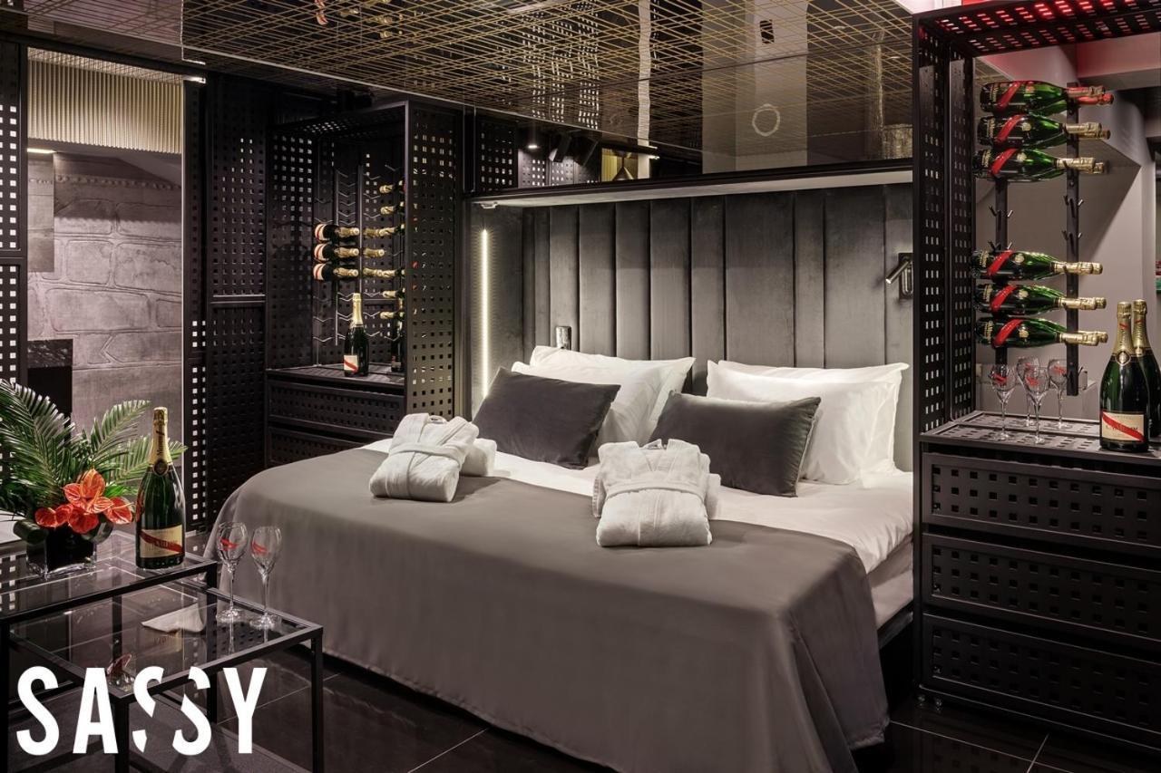 Apartment Sassy Suites