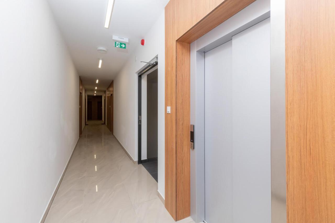 Kochanowskiego By Renters Apartment *