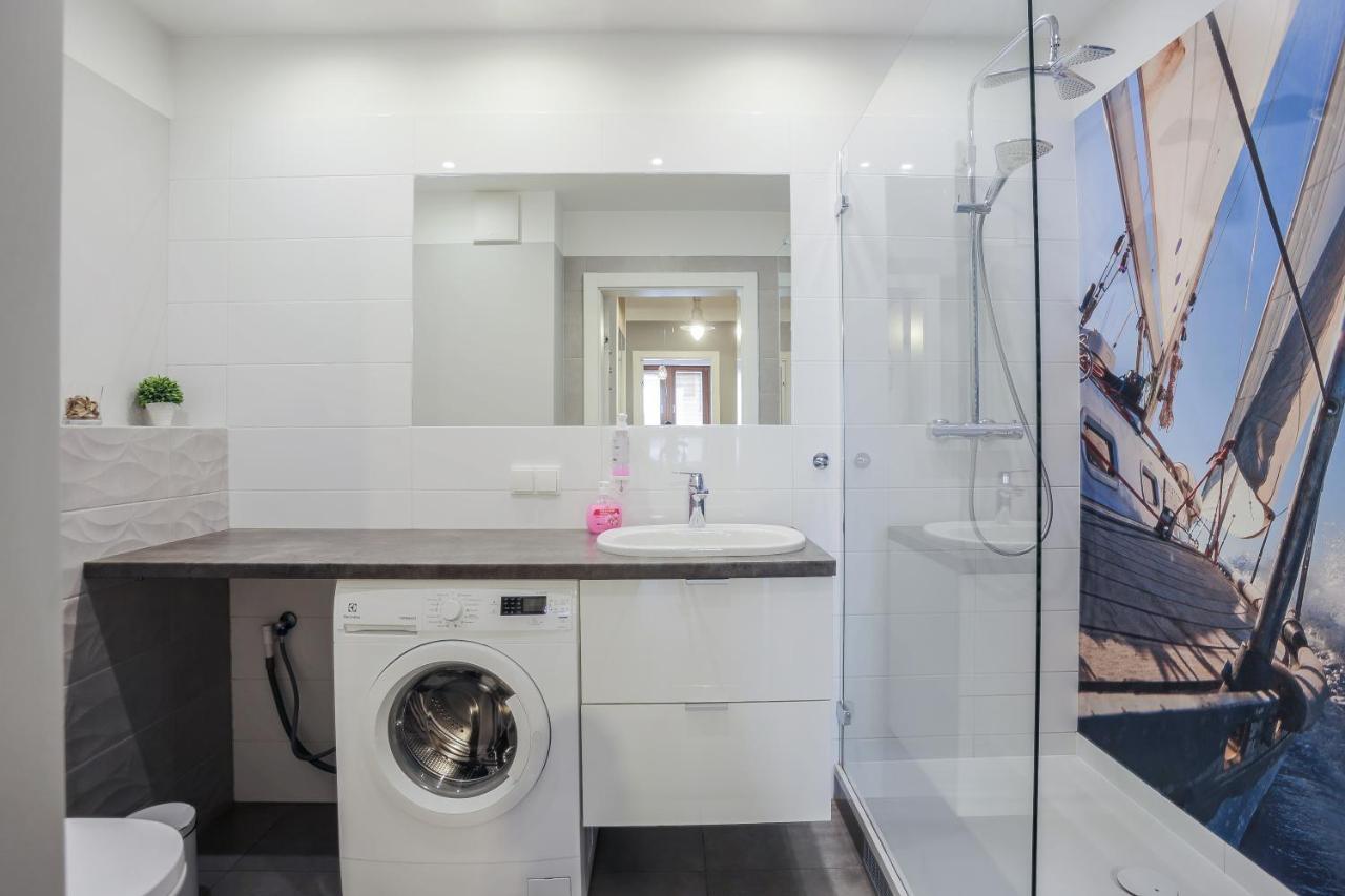 3-rooms With Balcony By The Oldtown Apartment